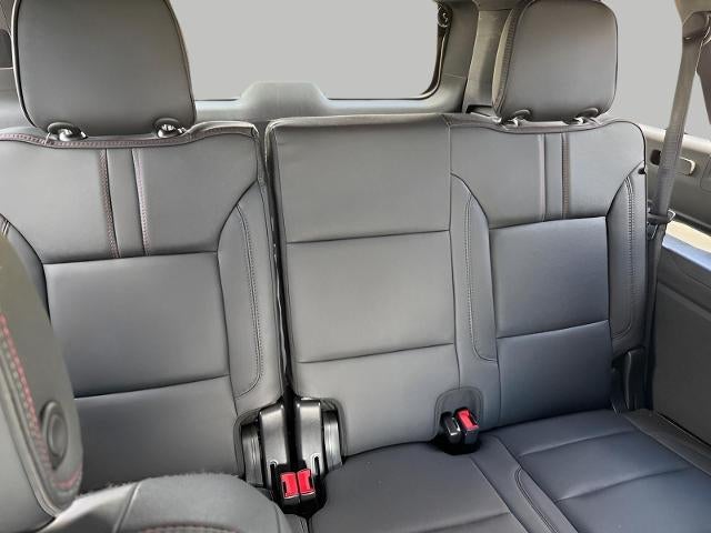 2024 Chevrolet Suburban 4WD 4dr RST