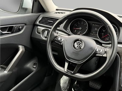2018 Volkswagen Passat 2.0T SE Auto