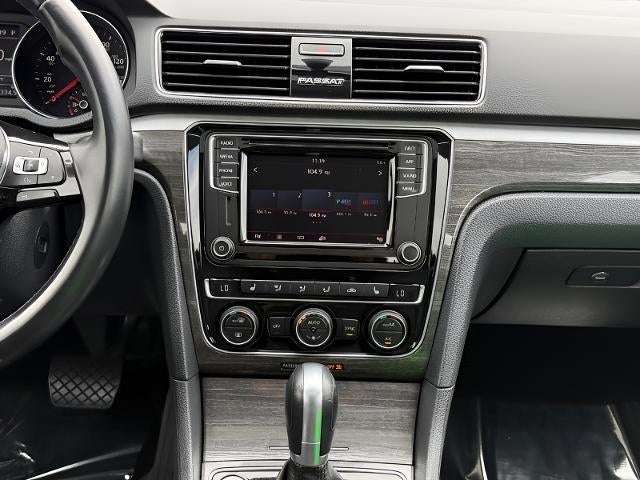 2018 Volkswagen Passat 2.0T SE Auto