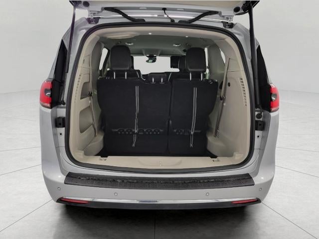 2024 Chrysler Pacifica Touring L FWD