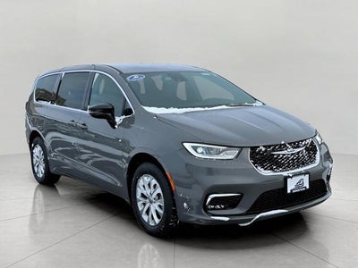 2025 Chrysler Pacifica Select AWD