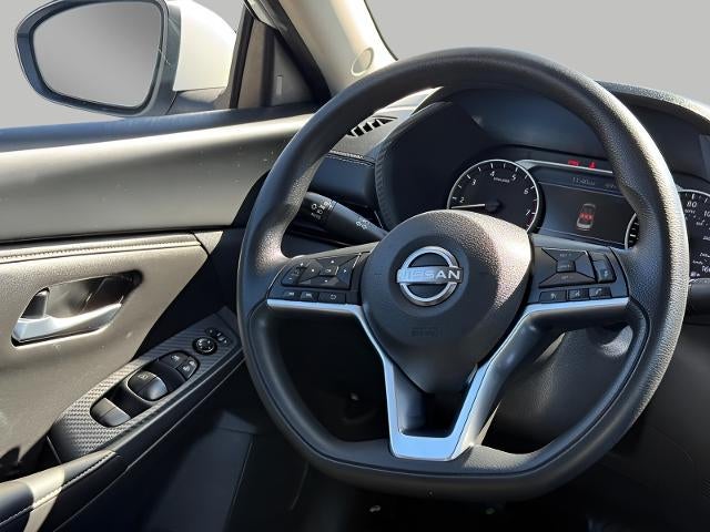 2025 Nissan Sentra SV CVT