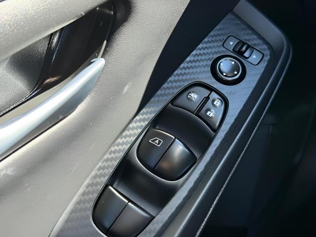 2025 Nissan Sentra SV CVT