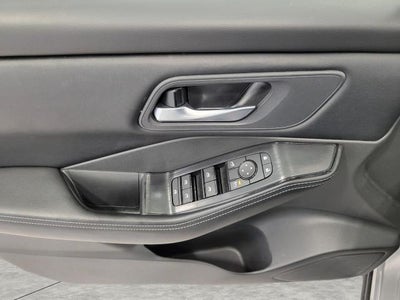 2025 Nissan Rogue AWD SV