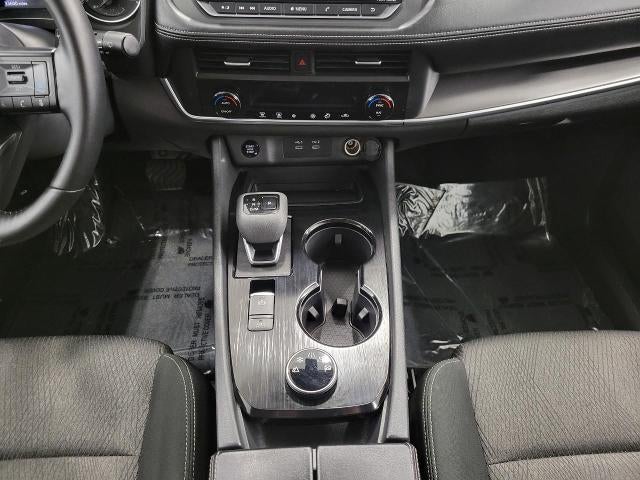 2025 Nissan Rogue AWD SV