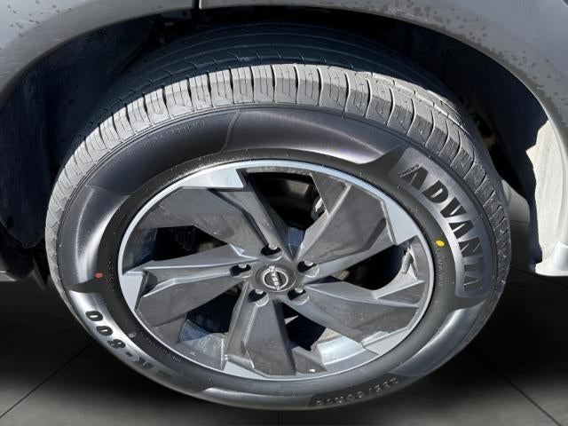 2025 Nissan Rogue AWD SV