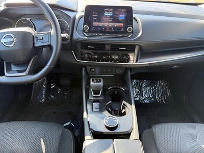 2025 Nissan Rogue AWD SV