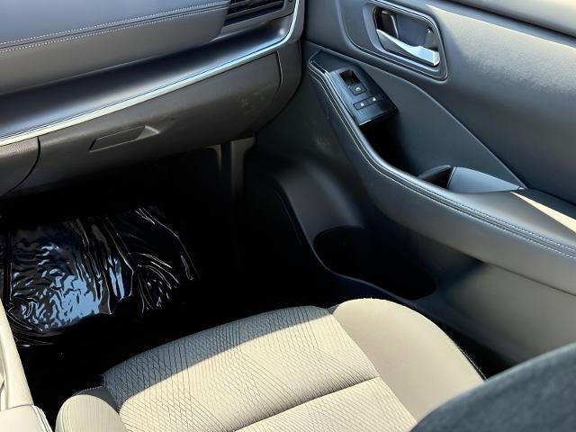 2025 Nissan Rogue AWD SV