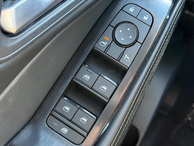 2025 Nissan Rogue AWD SV