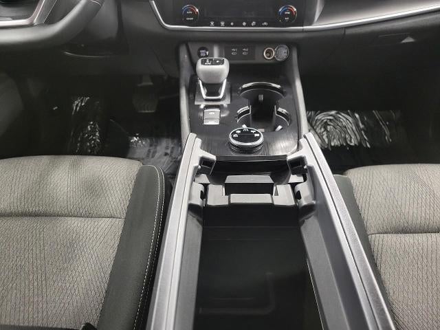 2025 Nissan Rogue AWD SV