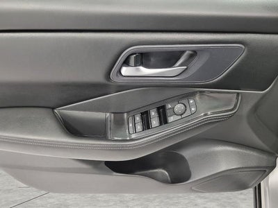 2025 Nissan Rogue AWD SV