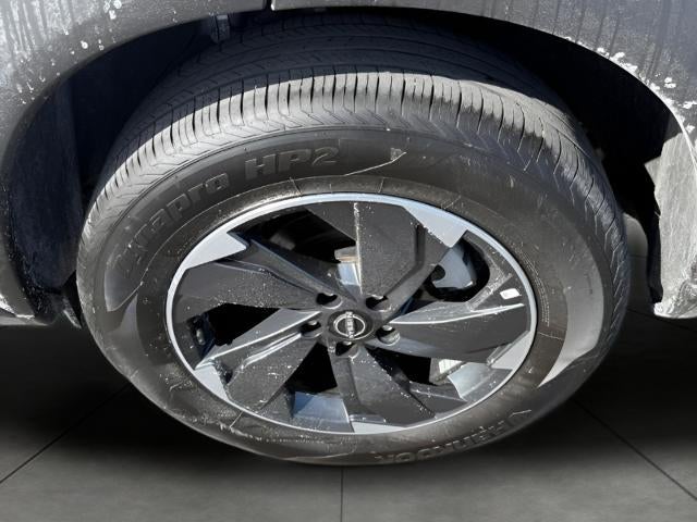 2025 Nissan Rogue AWD SV