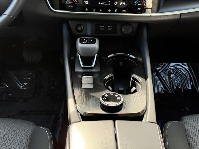 2025 Nissan Rogue AWD SV