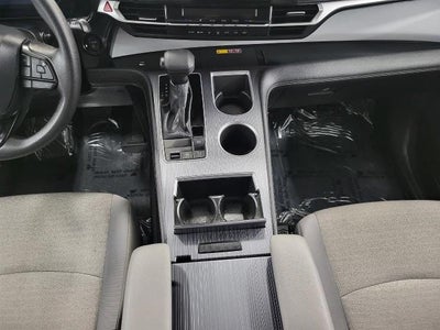 2025 Toyota Sienna LE FWD 8-Passenger