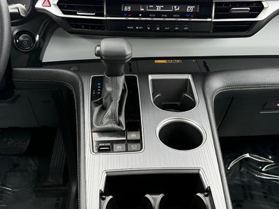 2025 Toyota Sienna LE FWD 8-Passenger