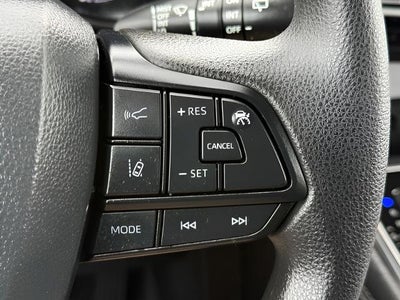 2025 Toyota Sienna LE FWD 8-Passenger