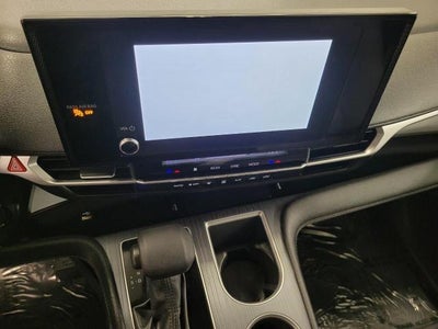 2025 Toyota Sienna LE FWD 8-Passenger