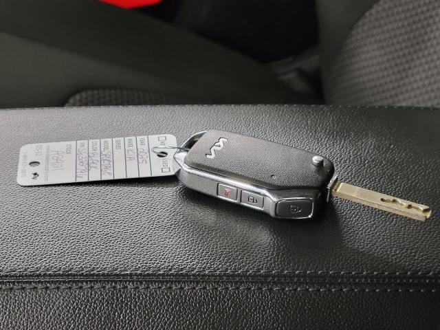 2025 Kia Sportage LX AWD